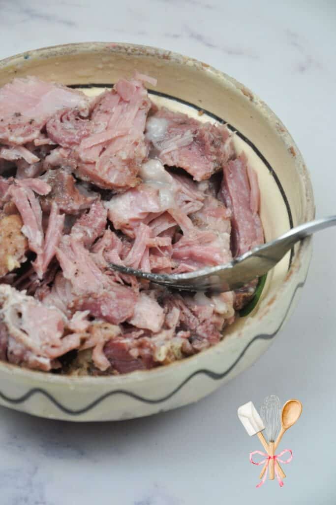 carne de porc la borcan in suc prorpiu - tushonka