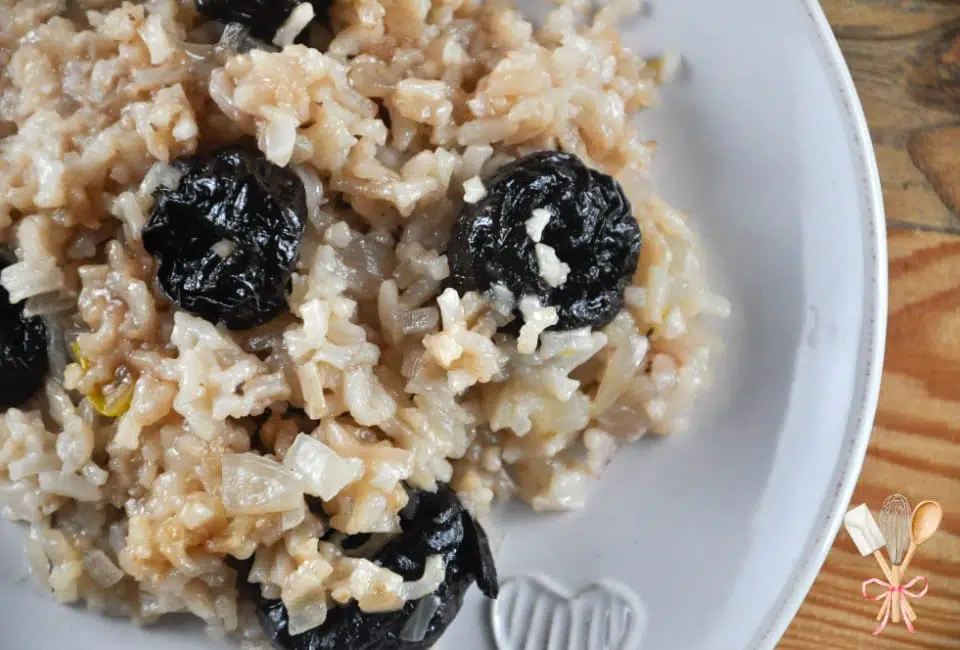 Orez cu prune uscate, reteta veche, gustoasa, fara carne VIDEO 5 orez la cuptor cu prune uscate