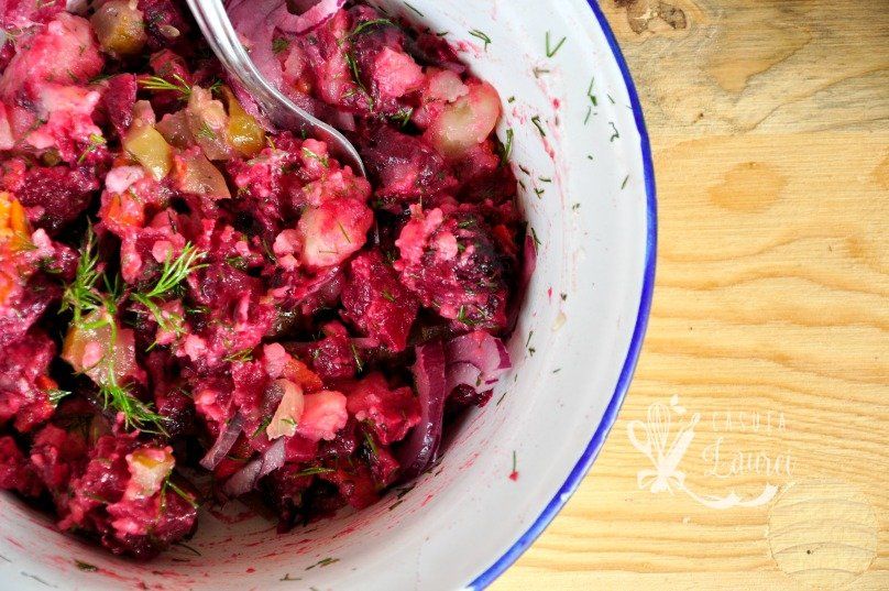 salata ucraineana cu sfecla rosie