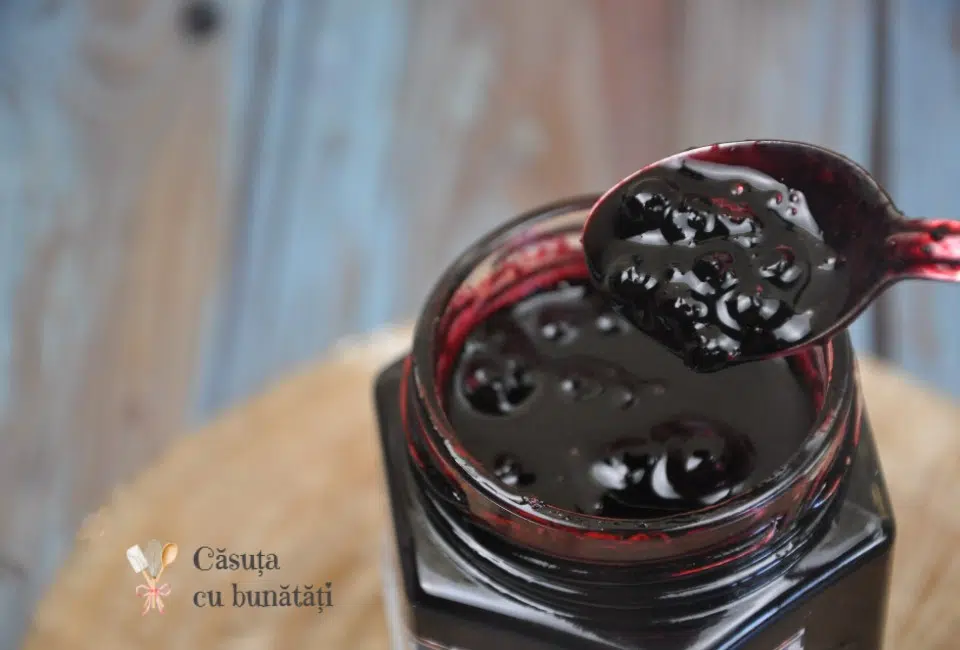 Dulceata de afine, reteta clasica, colorata si irezistibil de gustoasa VIDEO 3 dulceata de afine 2