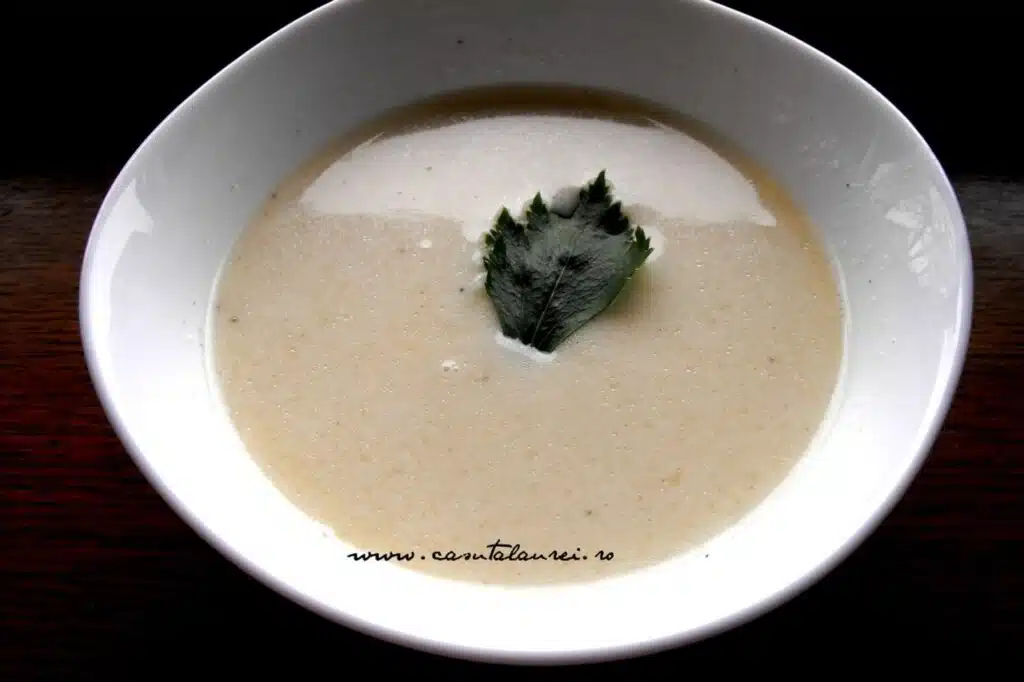Supa crema de gulie, reteta simpla si hranitoare VIDEO 4 Supa crema de conopida 1280x853 1