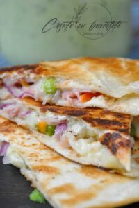 Quesadilla cu sunca si legume, gustare rapida si delicioasa – VIDEO
