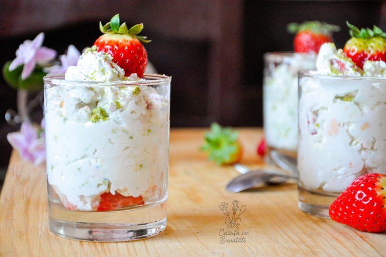 Eton Mess – desert rapid cu capsuni, frisca si bezele