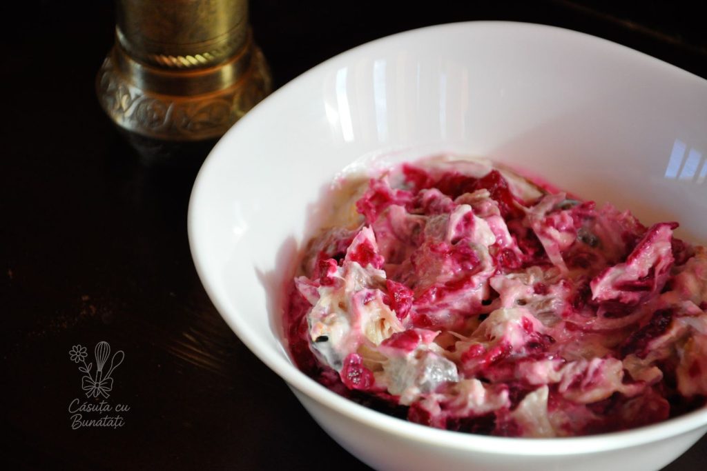 salata de peste afumat cu sfecla si maioneza