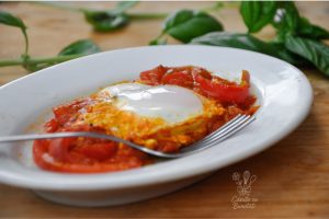 Shakshuka reteta orientala de ghiveci de legume cu oua