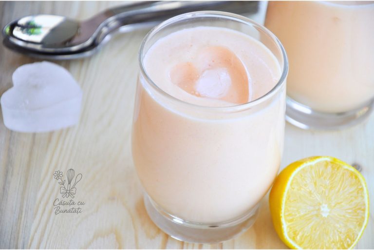 Smoothie de pepene galben – răcoritor, cremos și gata în 5 minute