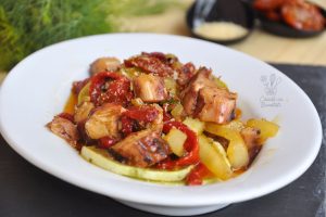 Calamari provensali cu roșii deshidratate